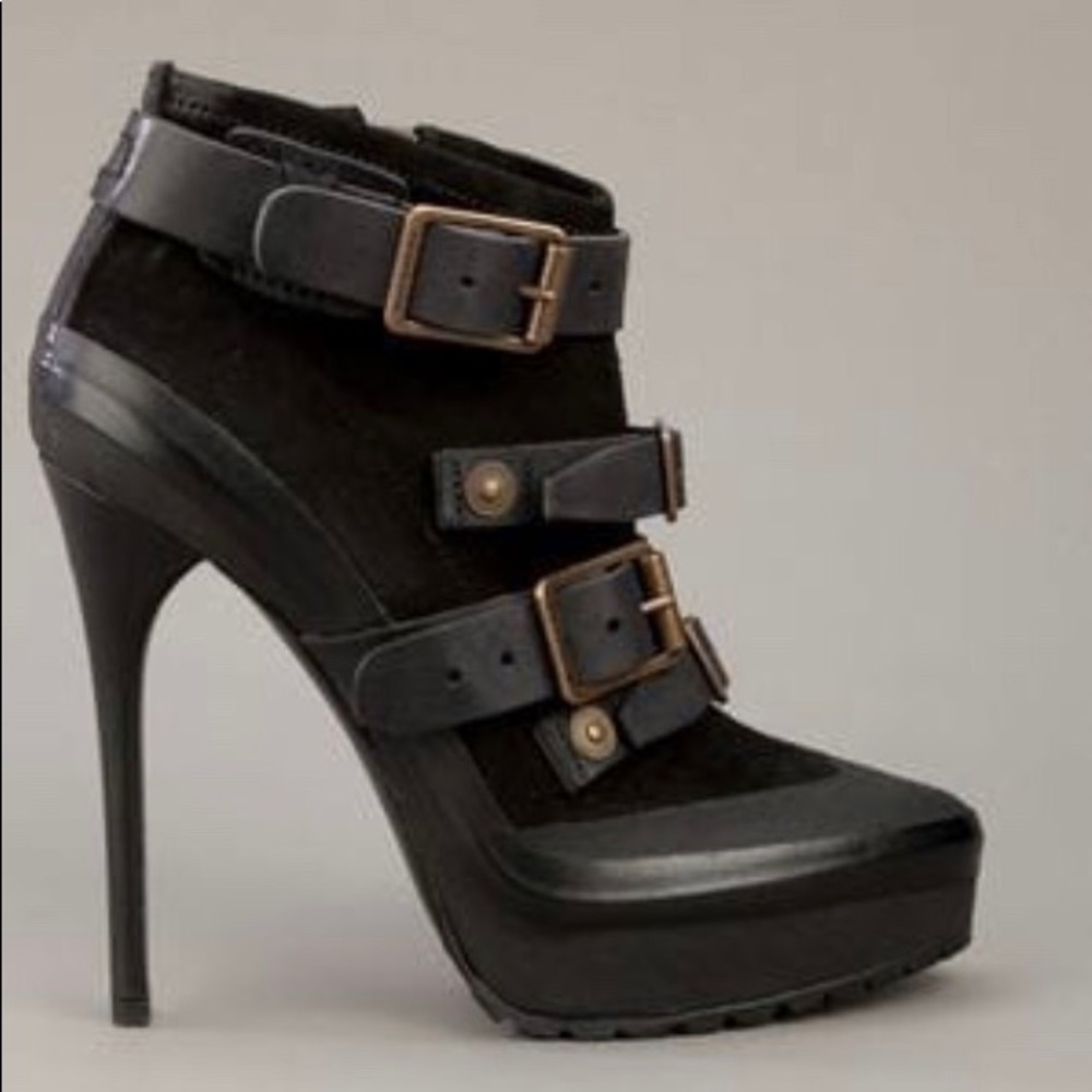 Burberry ankle booties